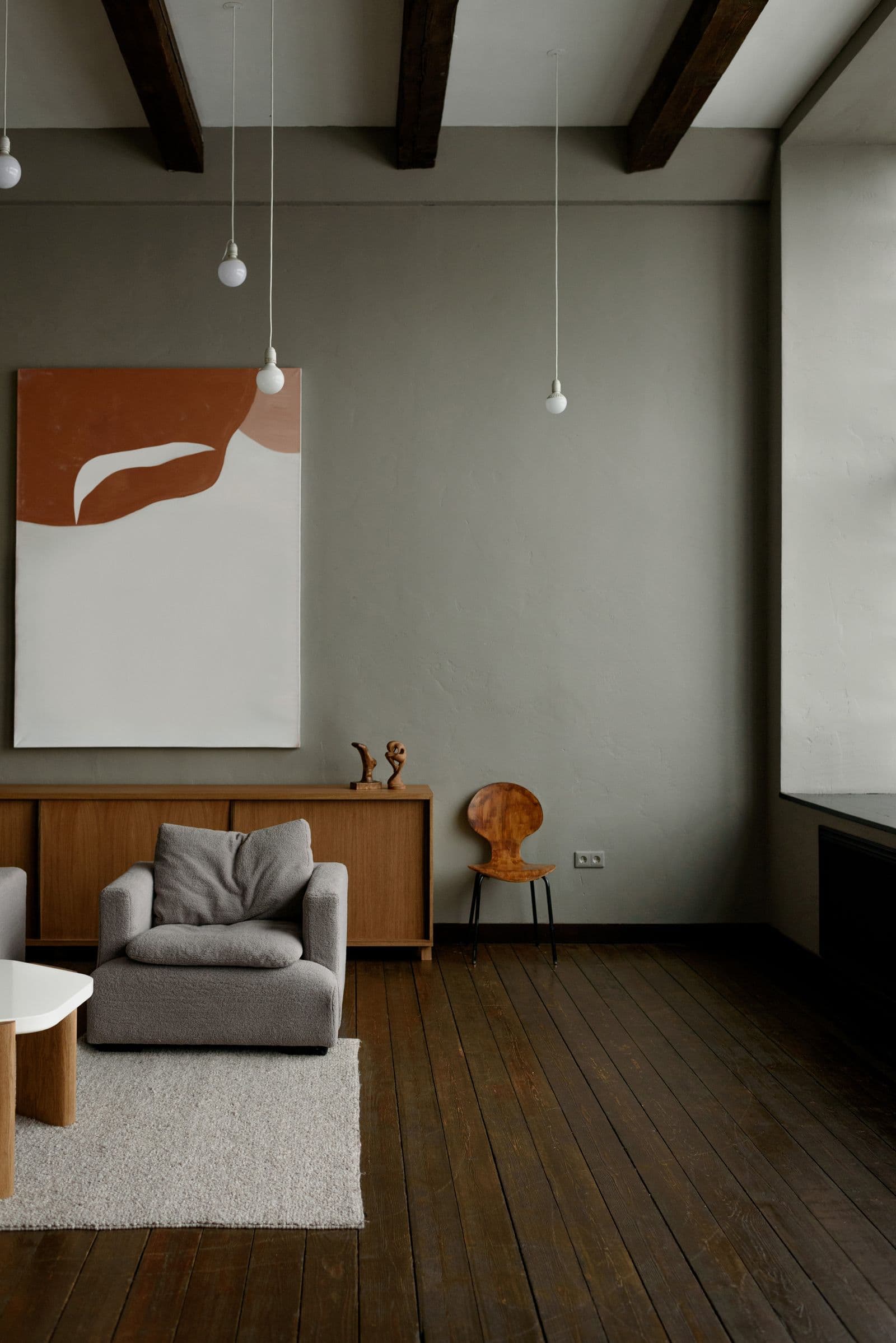Minimalist decluttered Anaheim living room in the new year